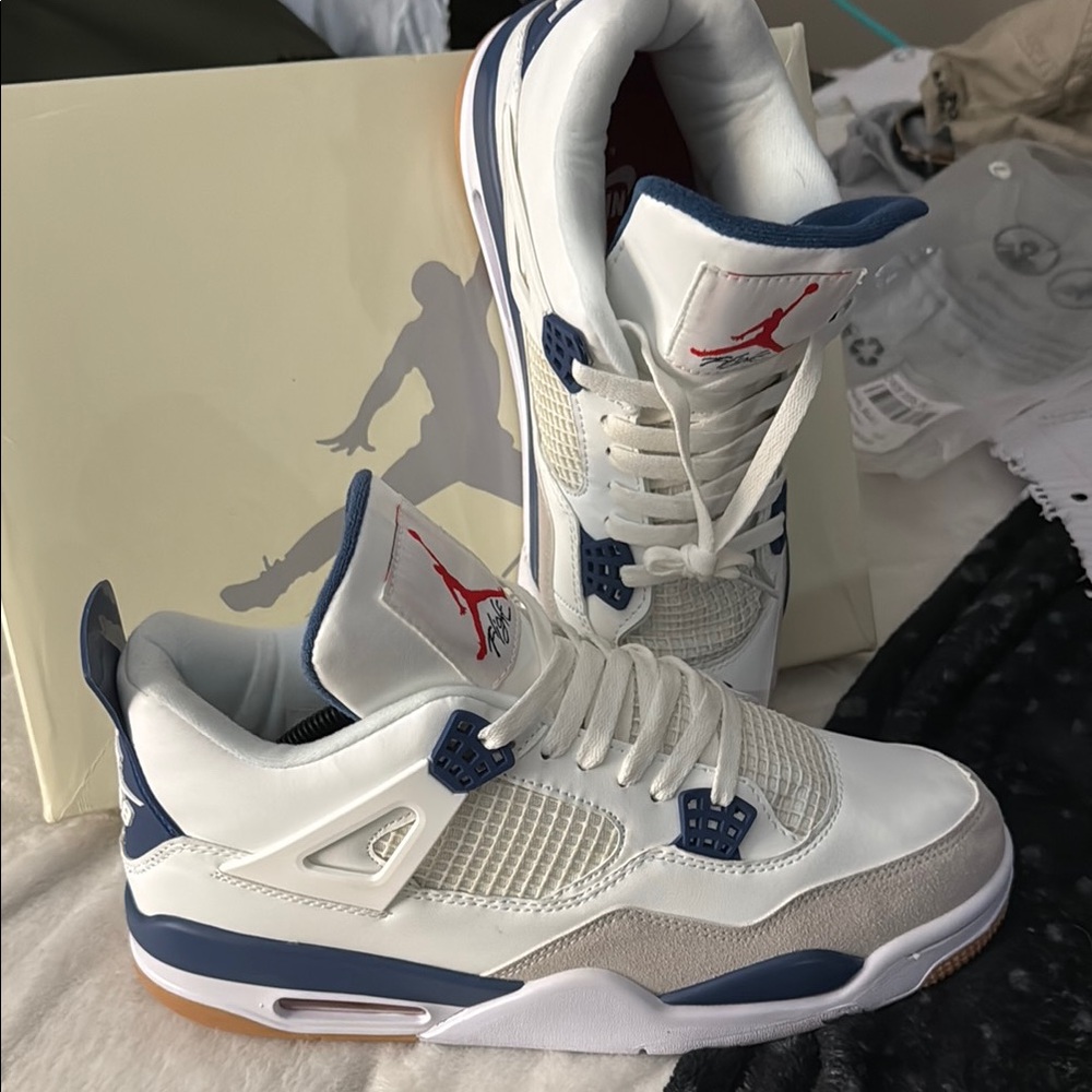 Jordan 4 Nike SB Navy